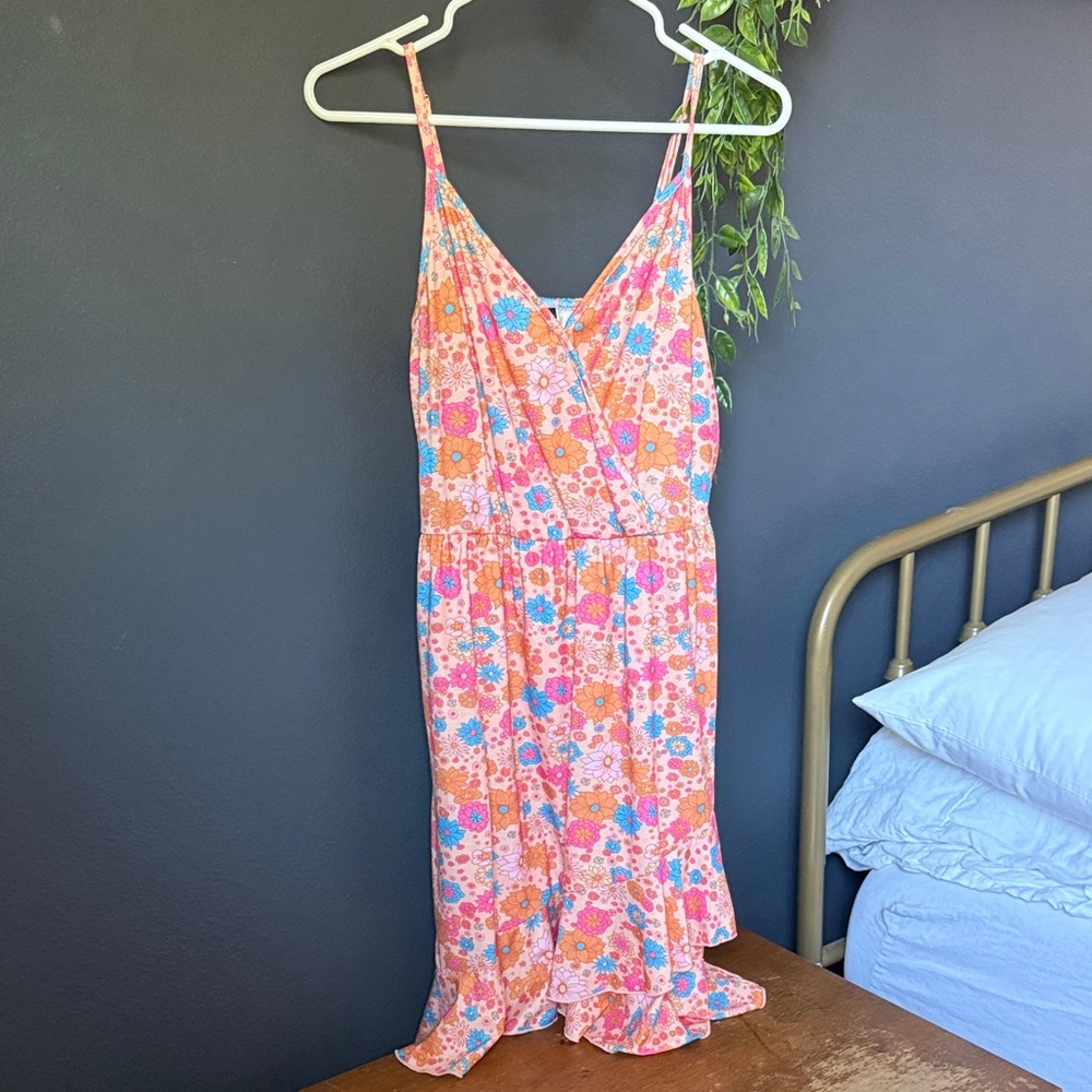 Floral Sleeveless Dress with Ruffle Hem